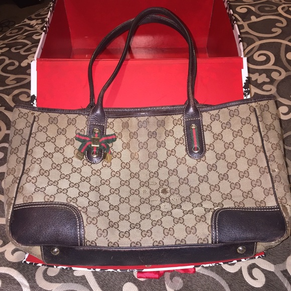 Gucci Handbags - Authentic Gucci Handbag